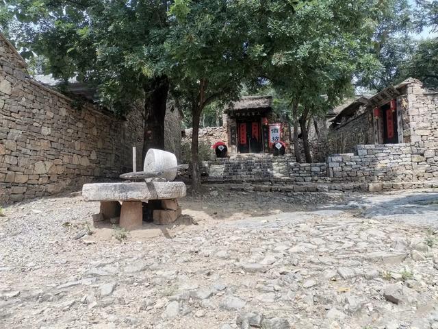 山东省沂南县是《生万物》取景地，在马牧池乡，让人想起小时候