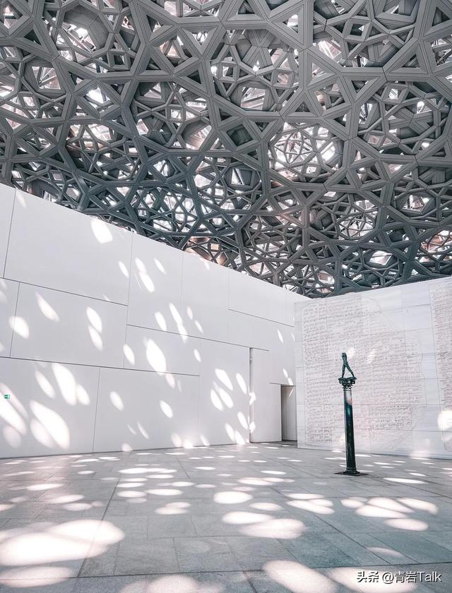 触摸砂纸质感鲸皮，见证恐龙生死搏斗，这座博物馆让孩子爱上自然