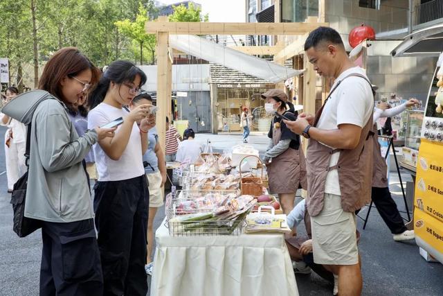 观山湖夏日“狂飙” 避暑经济赢麻了