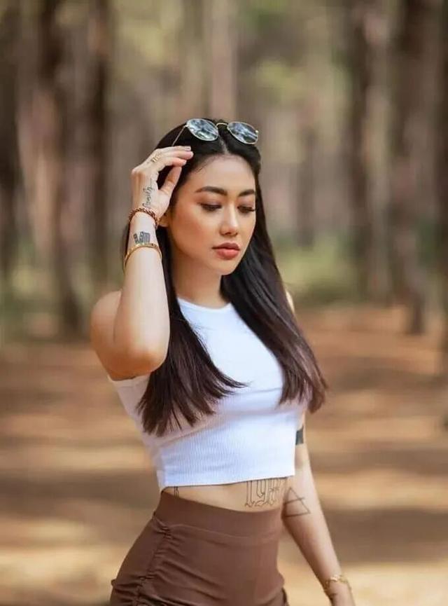 缅甸第一性感女神刚出狱又惹恼警方，辣眼视频流出