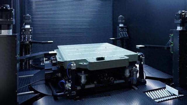 全球首发，钍基熔盐核反应堆甩老外30年，核电的“固态电池”来了