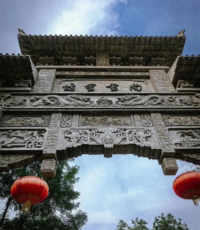 周末出发！跨越山与海之间，寻觅一座城→