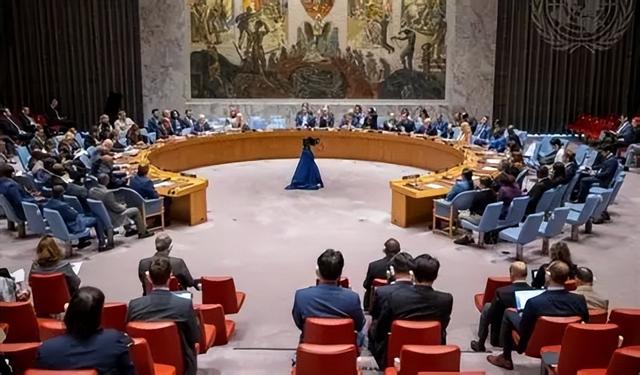 中俄弃权，13票赞成由美国主导向加沙派兵，哈马斯已被彻底放弃？