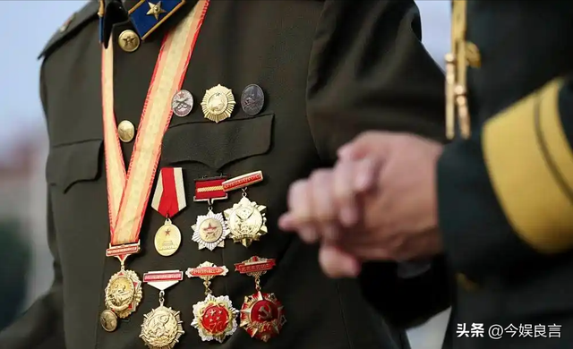 九三阅兵结束，第一个“受害者”出现了，网友安慰郭帆大胆一点