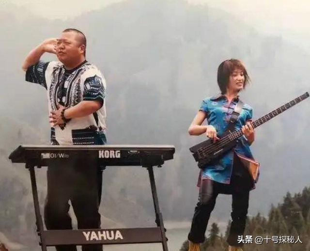 连上5次春晚，私下却和恩师同居怀孕被骗流产，如今56岁依旧单身