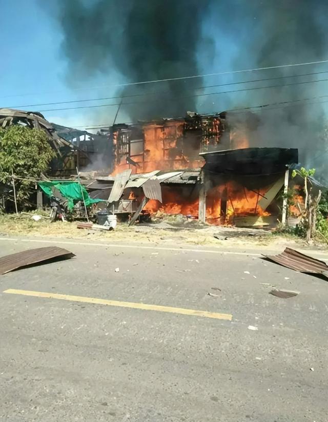 中方被请出山后，泰柬签字停火，柬埔寨首相夫人哽咽，只想要和平