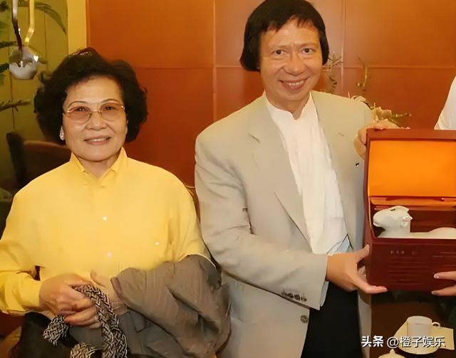 二个女儿惨死，三个儿子反目成仇，就算是首富也难换来家和万事兴