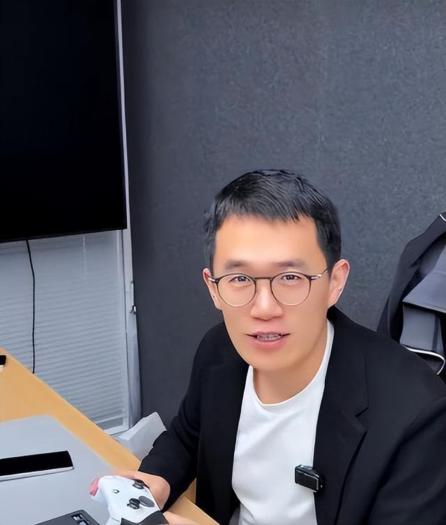 仅用一招就让自己口碑逆袭，这一次，把王腾送上热搜的不是雷军