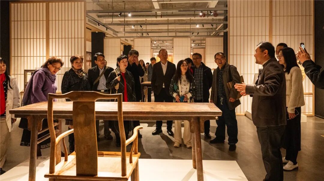 全球海外華文作家齊聚古都金陵,雅然家具藝術(shù)館助力文化出海 全球海外華文作家齊聚古都金陵,雅然家具藝術(shù)館助力文化出海