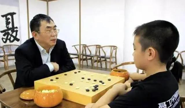 体坛噩耗！聂卫平病逝 曾昏迷12天 女儿悲痛发声：为何上天这么无情