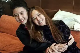 为啥儿大要避母？两个负面案例告诉你，男孩和妈妈太亲密后果严重图片