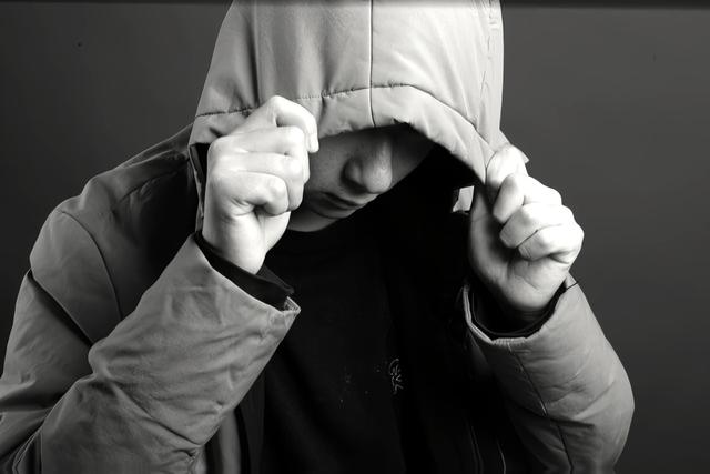 告别弱者气质：学会 “反派思维”，3 招摆脱内耗，活出强大气场