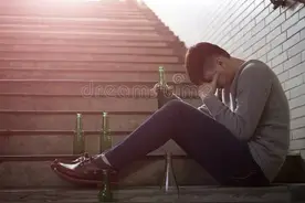 40岁单身男生的生活图片