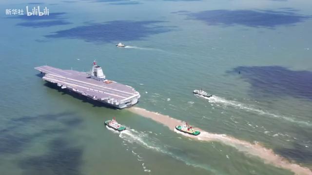 同样是弹射 为啥空警-600站C位