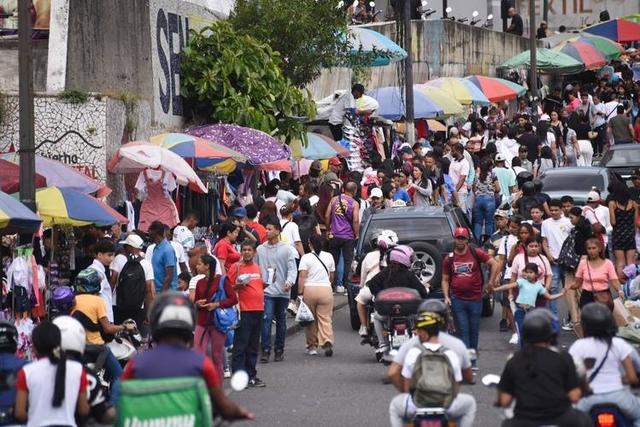 不到24小时，美军不宣而战！近百炸弹被投下，626次空袭惹恼全球