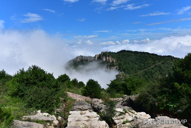 太行山平顺县的天路
