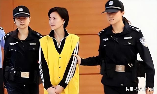 利用美色4年借了17亿，住豪宅过奢侈生活的顾春芳，如今过得怎样