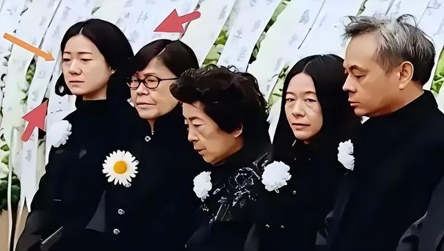 杨振宁去世不到2月，令人担忧的事还是发生，翁帆近况被曝惹争议