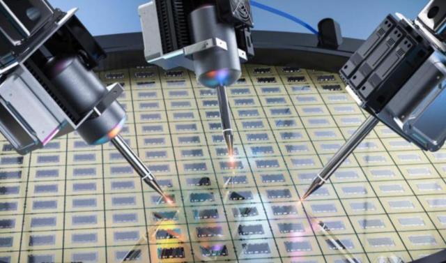 报复来了，高市准备出王牌：半导体制造关键材料，中方别想进口了