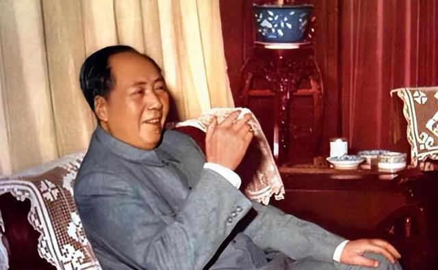 1958年韦国清建议广西省会迁柳州，毛主席皱眉：那首都定在兰州？