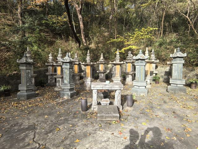 南京栖霞山一日徒步，游千年古刹，看漫山红叶