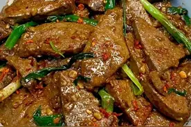 猪肝像我这样炒，口感又嫩又滑还没有腥味，好吃又下饭！图片