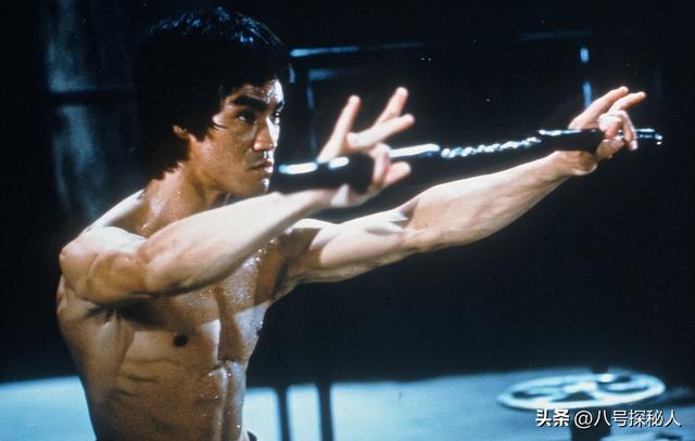 没想到！52年后丁珮终于说出真相：李小龙死前在床上倒了12分钟