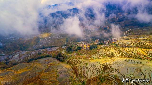 哀牢山的哈尼山寨：立秋了，梯田、歌声、泥巴仗里藏着最野的诗意