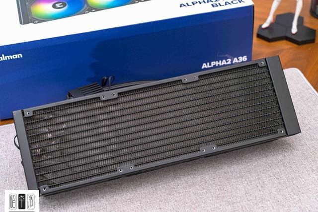 曲面玻璃的通透美学：乔思伯 TK-4 装机实录