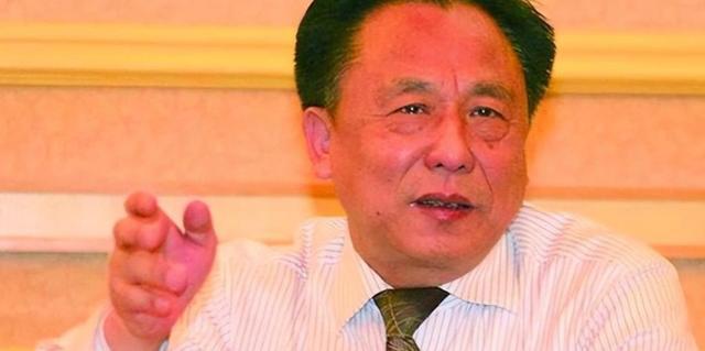 炸裂！75岁包养10位情妇，生下11个私生子，每天晚上睡觉还翻牌子