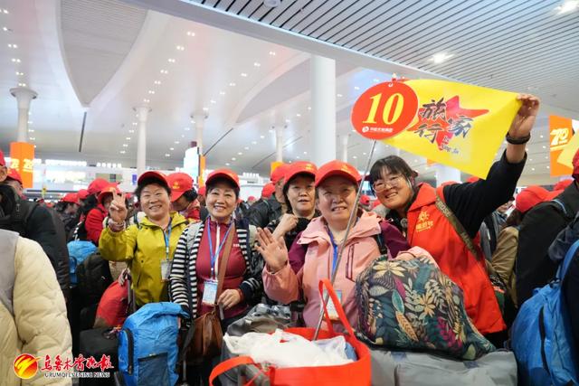 银发专列再出发：60+的他们 开启17天的东南探秋之旅