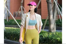 瑜伽裤怎么选才不尴尬？主要看这“4点”，简单实用不显尴尬区图片