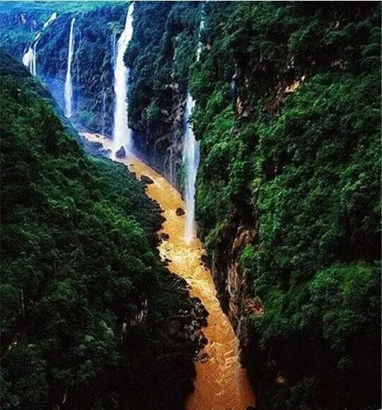 马岭河峡谷风景名胜区