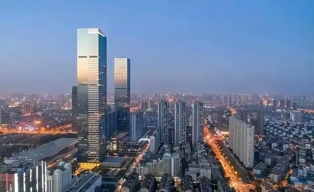 德国和江苏同为8000多万人，德国创造4.66万亿GDP，江苏令人意外