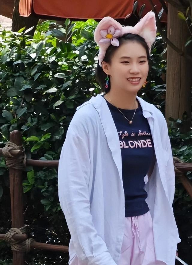 这次被央媒“点名”的陈芋汐，暴露真实处境，原来全红婵没说错