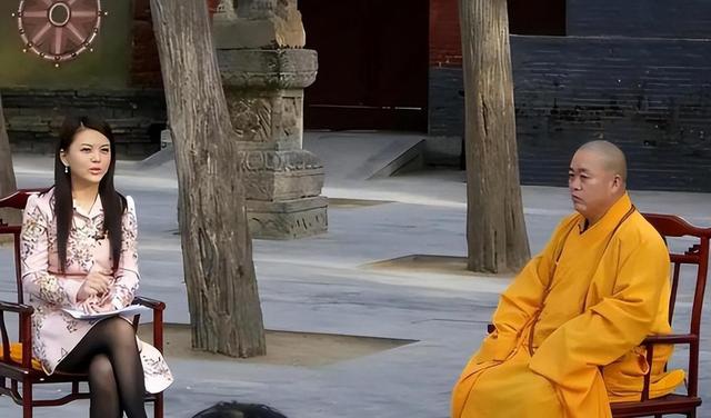 李湘不忍了！公开回应与释永信的真实关系，亲吻照的真相终于大白