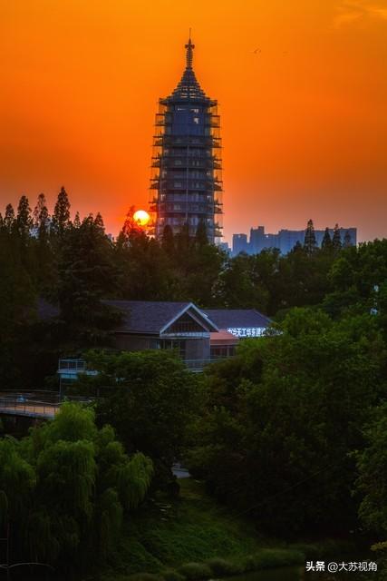 南京连续上榜全国20强！文旅不啃老本，靠跨界让老金陵变网红顶流