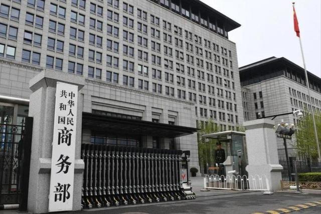 特朗普通报全球，他带领美国赢了中国！话音刚落，中方对美征关税