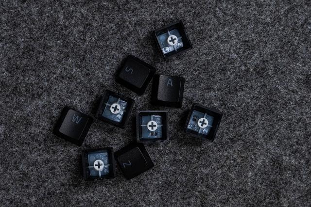 通往客制化机械键盘的“捷径”，雷蛇黑寡妇蜘蛛V4竞技极速版体验