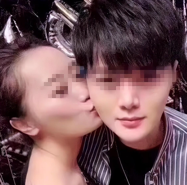 奢靡淫逸的白马会所：性交易泛滥，让富婆挥金如土，最终一夜覆灭