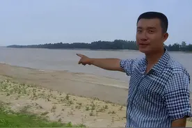 2013年，山东男子称用石头反击UFO，电死一名外星人，真相是啥？图片