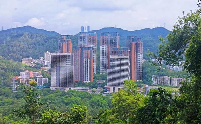 深圳最佳山顶观光平台之一，笔架山顶观光台，罗湖风光太壮观了