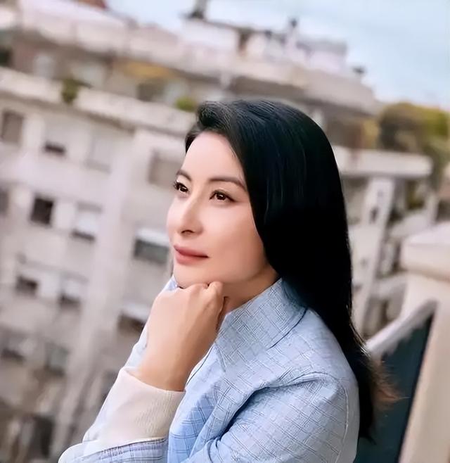 霍震霆没想到，被霍家寄予厚望的郭晶晶，竟栽了这么大一个跟头