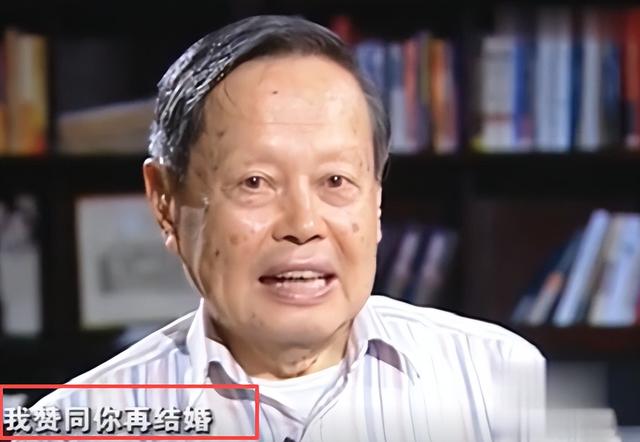 演都不演了！杨振宁去世仅6天，恶心的事情就发生，还不止一件