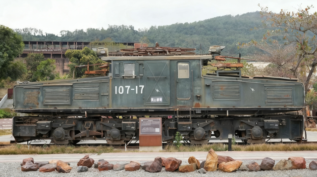 工业“伤疤”变文旅“富矿”：这些废弃矿山凭什么火出圈？