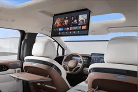 桌板、“彩电”、“大沙发”！比亚迪夏内饰官图发布，将于广州车展正式亮相图片