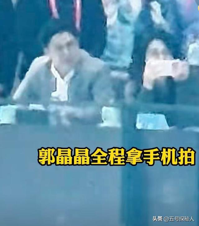 霍震霆没想到，44岁儿媳郭晶晶再次官宣喜讯，让整个阔太圈沉默了