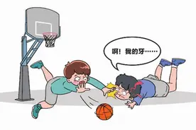 小学生课间打篮球被撞伤，法院判决校方及撞人者无过错，保险公司承担赔偿责任图片