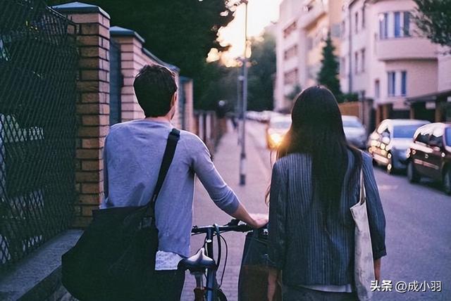 心理学：不要轻易跟一个男人断联，哪怕你自认已经不爱他了