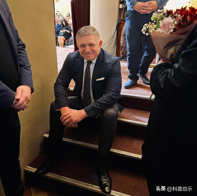 北约唯一参加九三阅兵的领导人，临行之前，说了句让欧洲汗颜的话